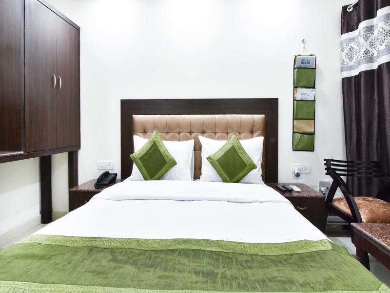 Treebo Mehar Castle Hotel Delhi  Buitenkant foto