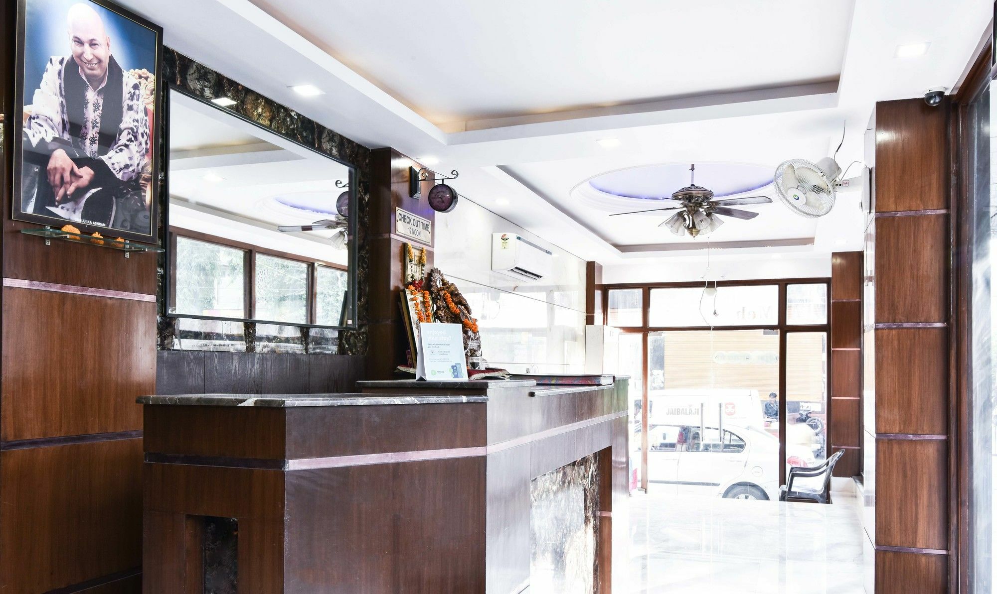 Treebo Mehar Castle Hotel Delhi  Buitenkant foto